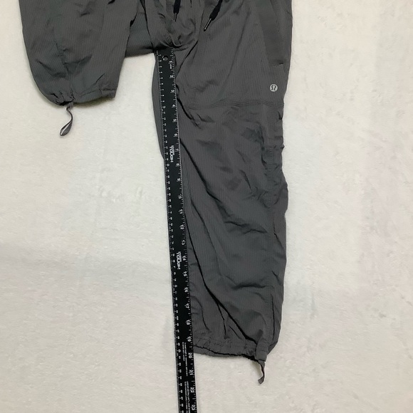 Lululemon Crop Studio Joggers Size 4 Gray Pants - Picture 10 of 11